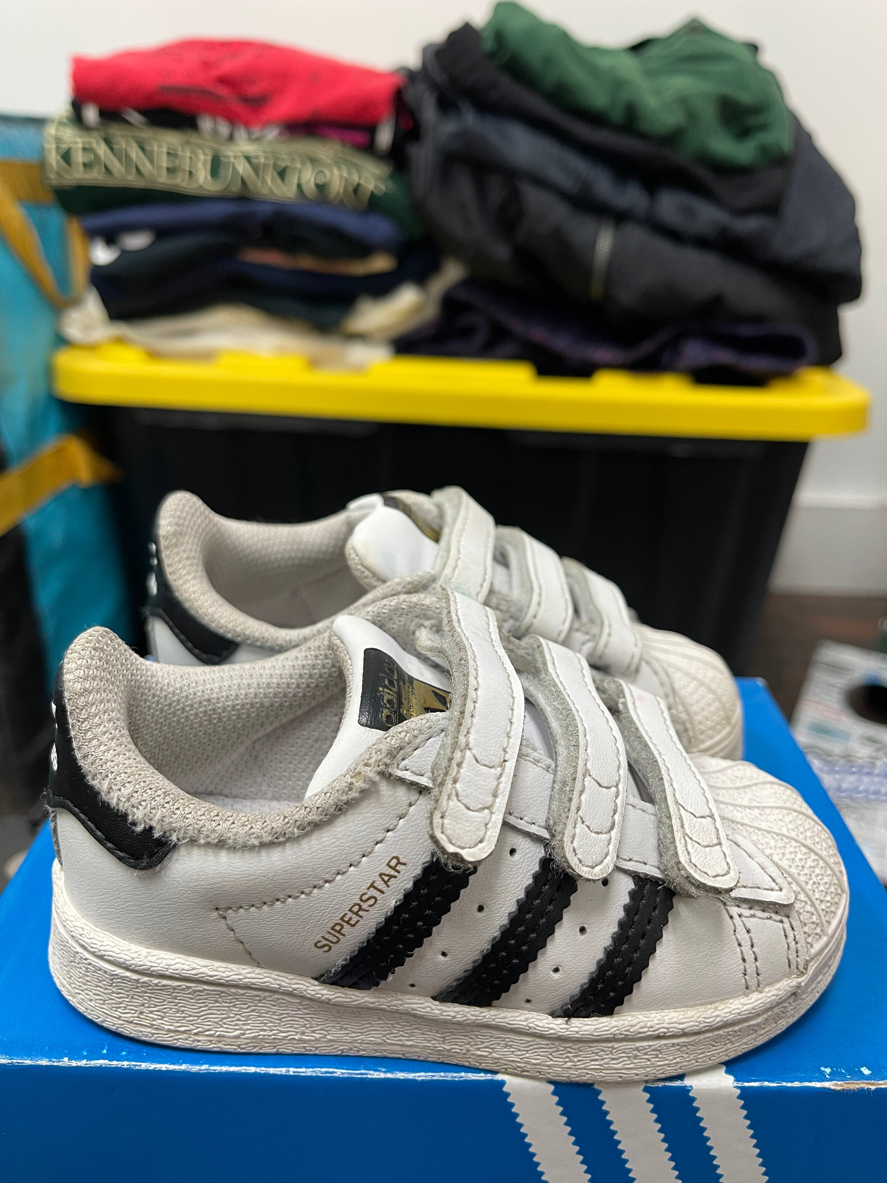Adidas Superstar kids size 6c